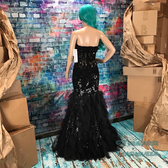 JOVANI Glittery Black Corset Gown! #172008 - Picture 6 of 7